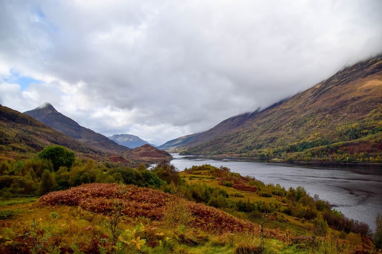 Waarom zou je naar Schotland gaan in de herfst?
