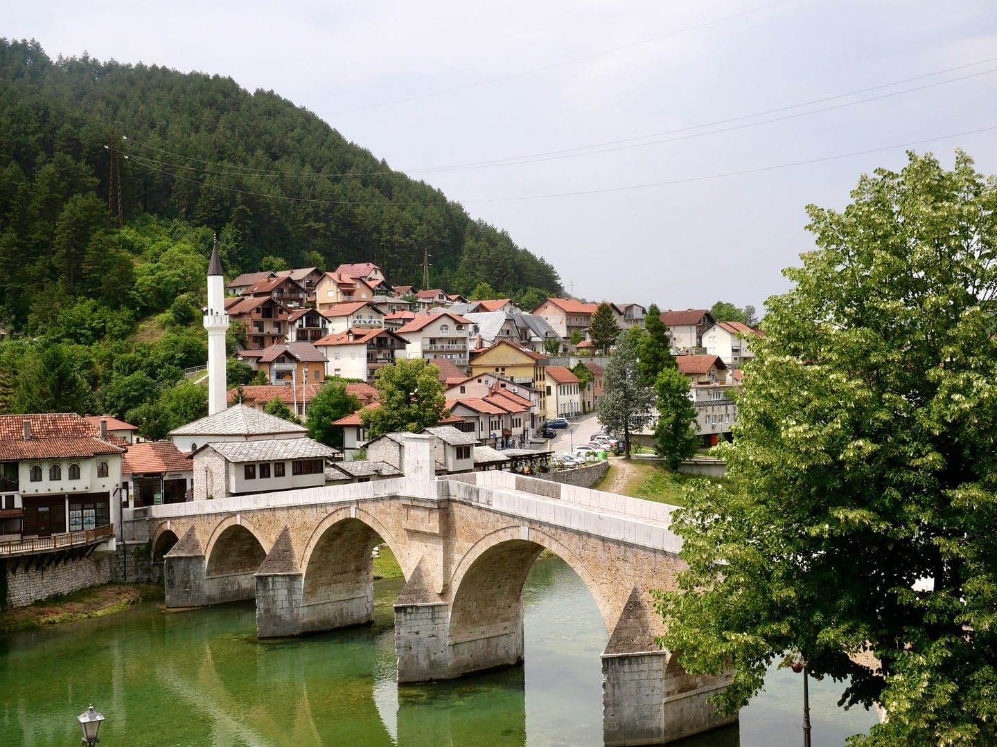 De Ottomaanse brug over de Neretva