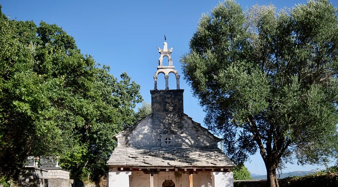 Kerkje van Petrus & Paulus uit de 15e eeuw